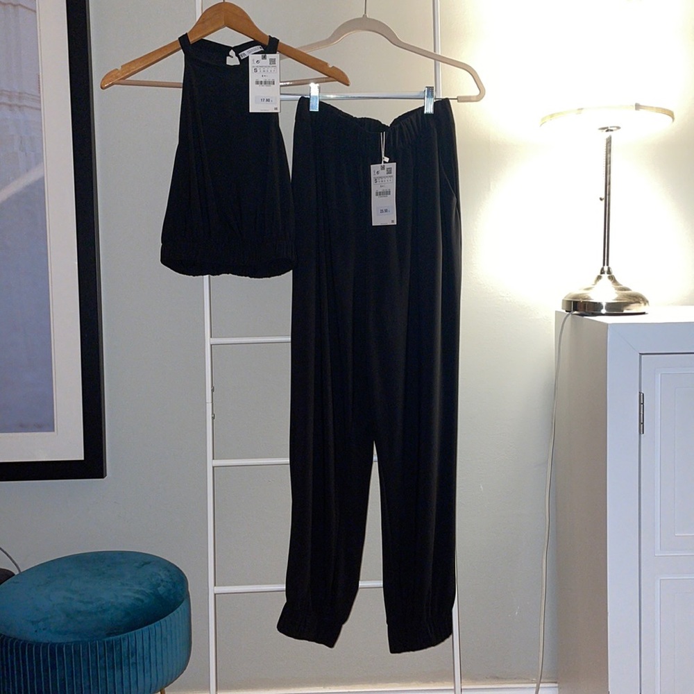 Zara set: Flowy halter top and joggers. Black size SM